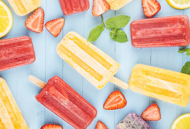 7 benefícios das frutas congeladas no verão